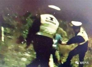 父子路边吃瓜视频下载,温馨瞬间引网友热议